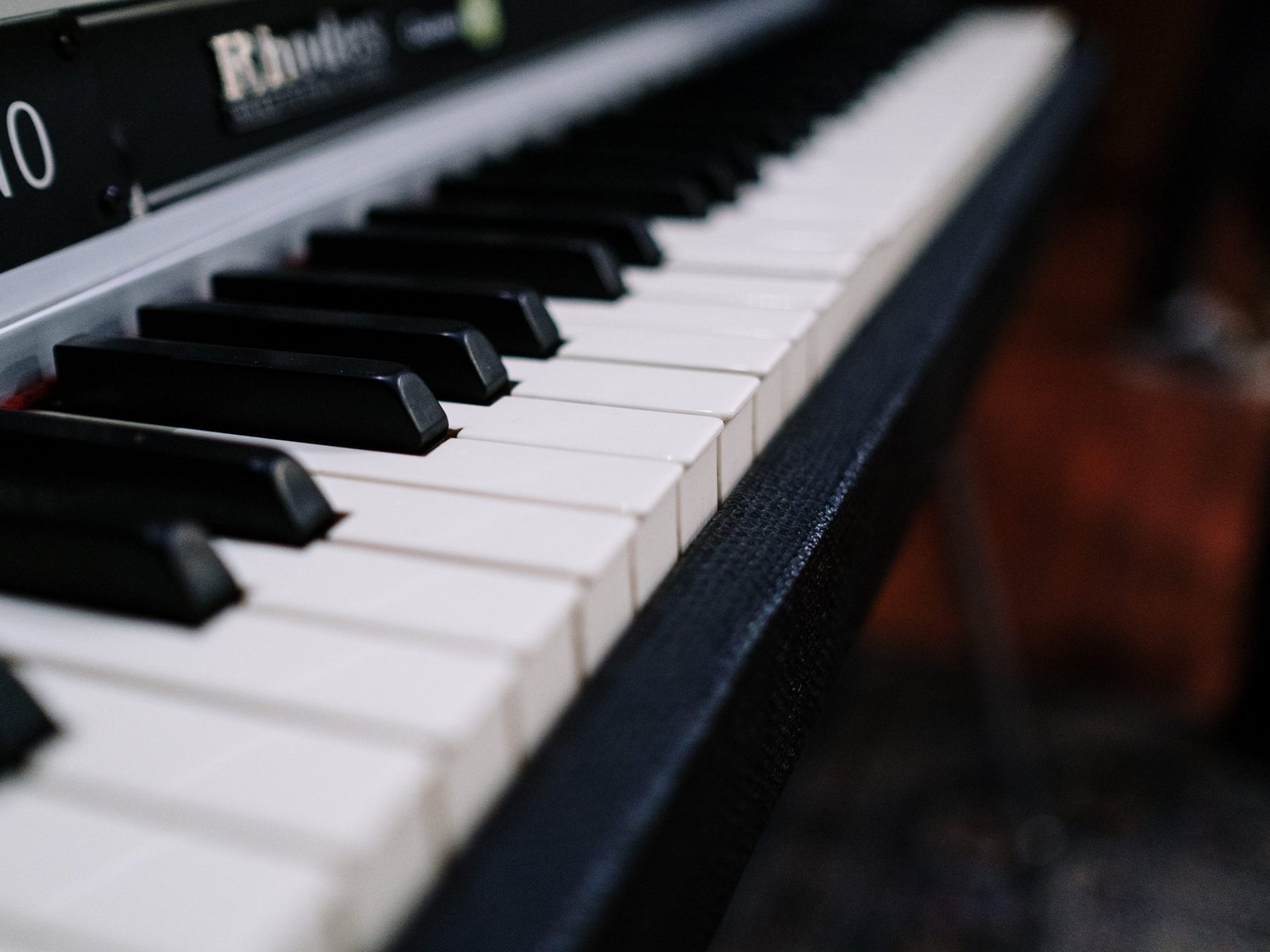 piano-in-close-up