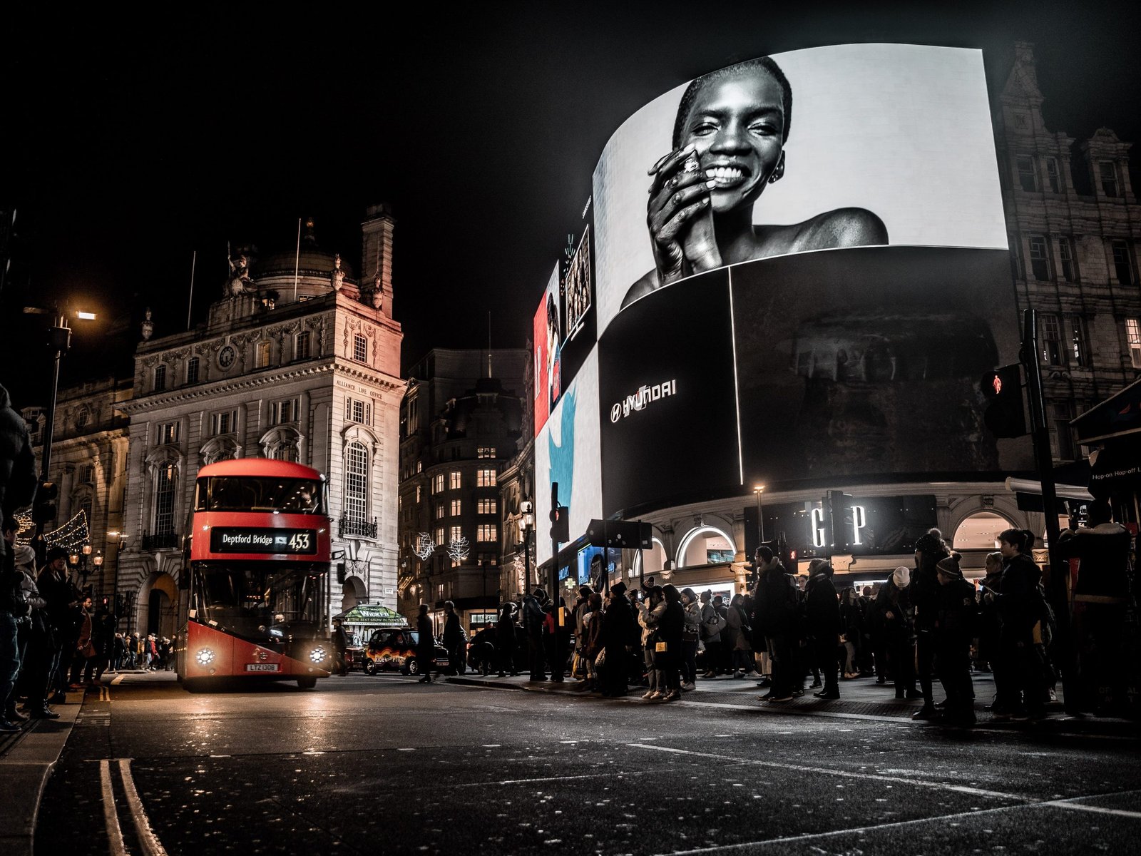 evening-scene-city-view-outdoor-advertisement-on-led-display